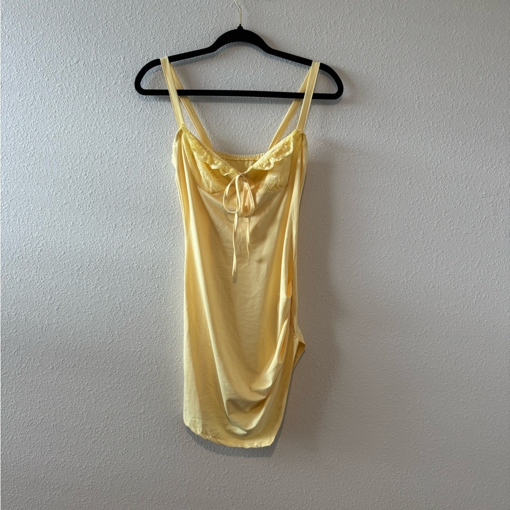 Elegant Yellow Lace Trim Chemise Dress